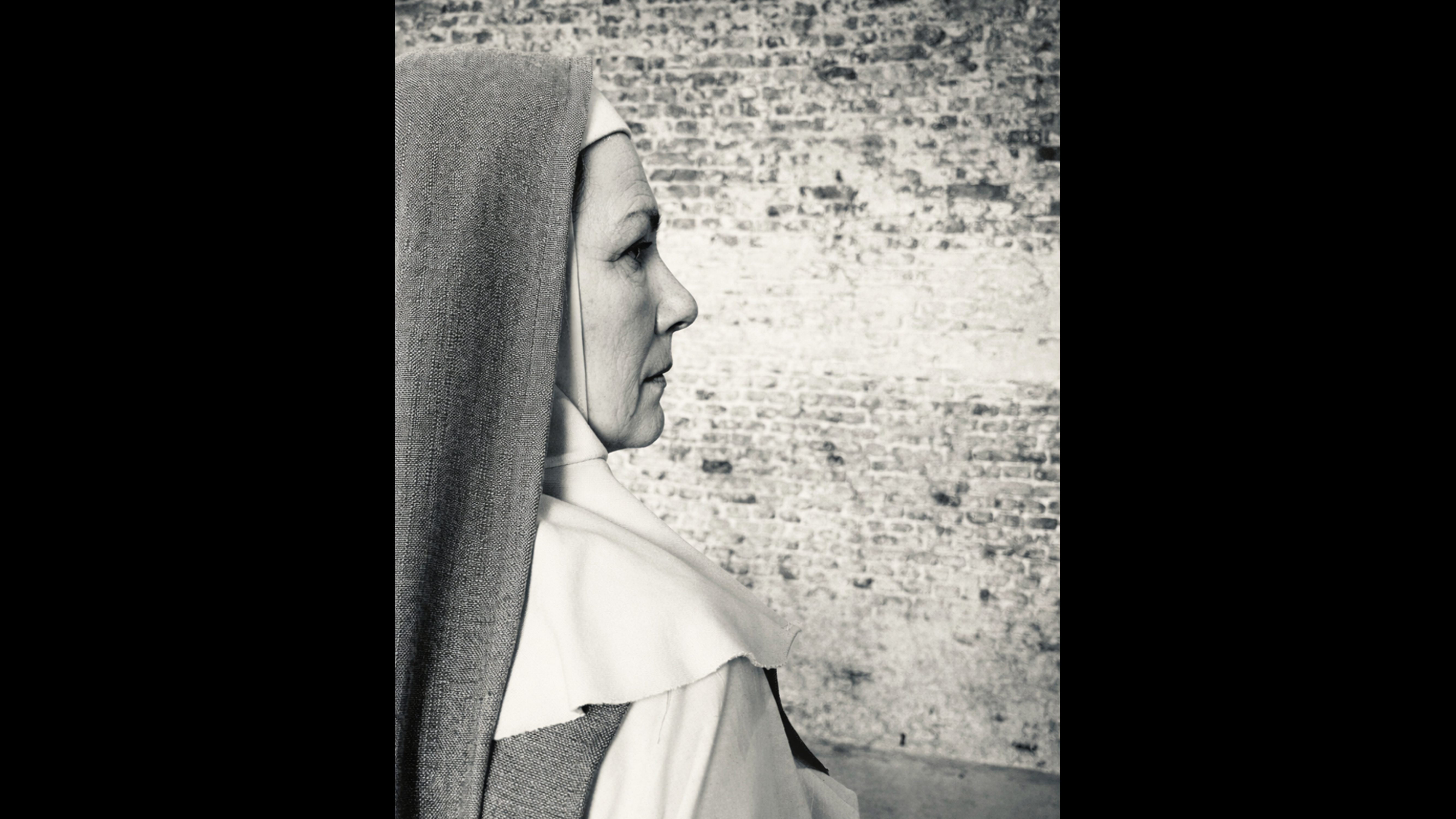 Twijfel: toneel van Toneelgroep De Bron Noorbeek in klooster Hoogcruts